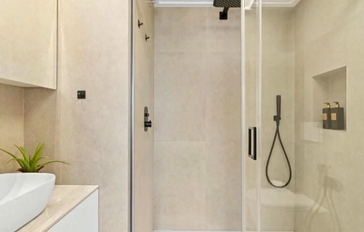 Appartement moderne haut de gamme 2 chambres avec solarium et piscine - Photo 10