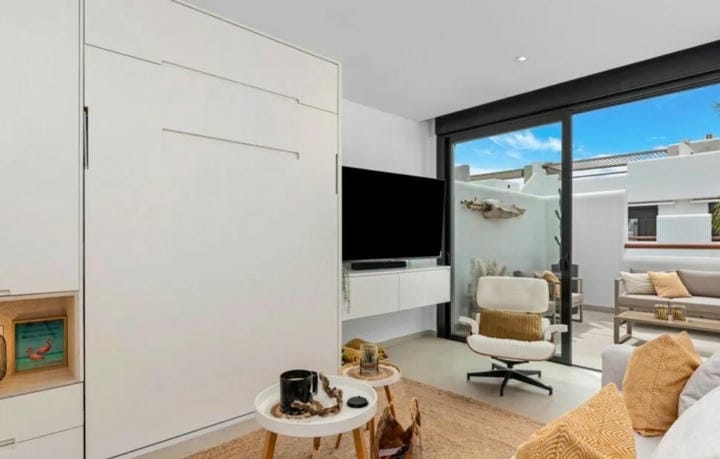 Appartement moderne haut de gamme 2 chambres avec solarium et piscine - Photo 5