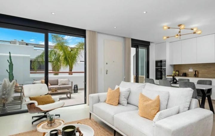 Appartement moderne haut de gamme 2 chambres avec solarium et piscine - Photo 3