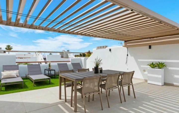 Appartement moderne haut de gamme 2 chambres avec solarium et piscine - Photo 12