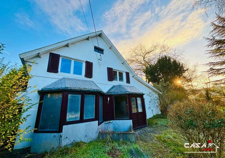 Villa sur un terrain de 38 ares 